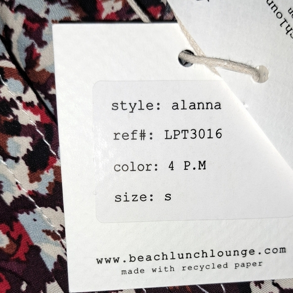 BeachLunchLounge Size S Red White Floral Print Button Down Shirt NWT ECO B38#4 - Picture 6 of 14